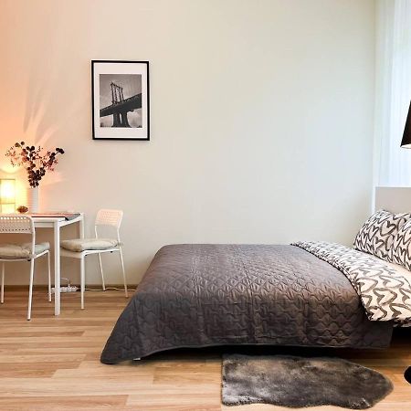 Bright Spacious Apartment In Riga With Free Parking Exterior photo