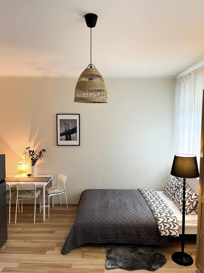 Bright Spacious Apartment In Riga With Free Parking Exterior photo