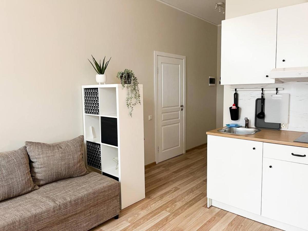 Bright Spacious Apartment In Riga With Free Parking Exterior photo