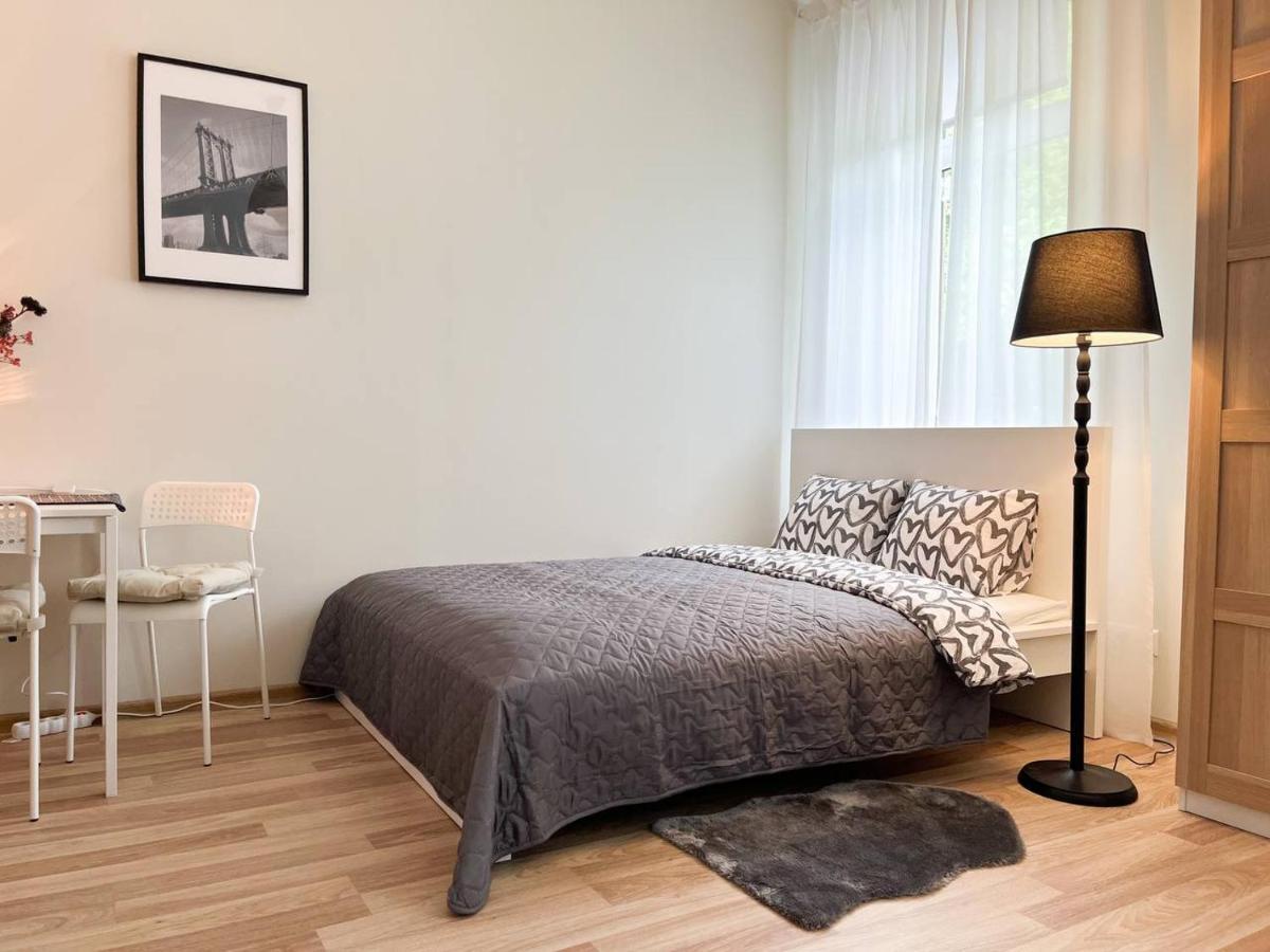 Bright Spacious Apartment In Riga With Free Parking Exterior photo